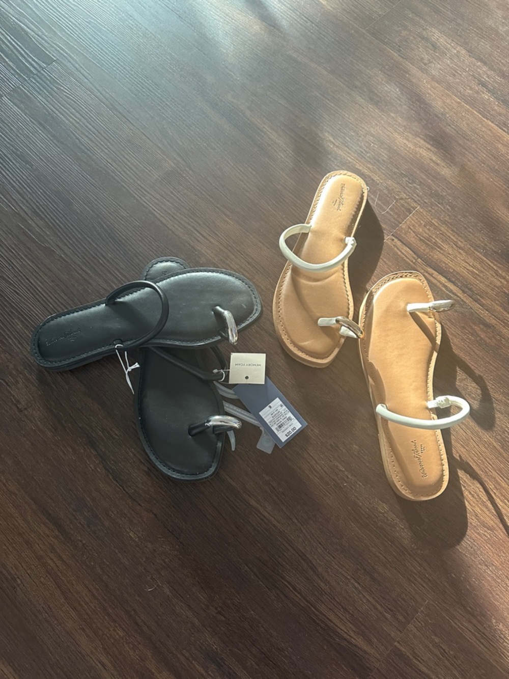 Universal Thread Women’s Double Pair Toe-Loop Sandals — Black and Tan